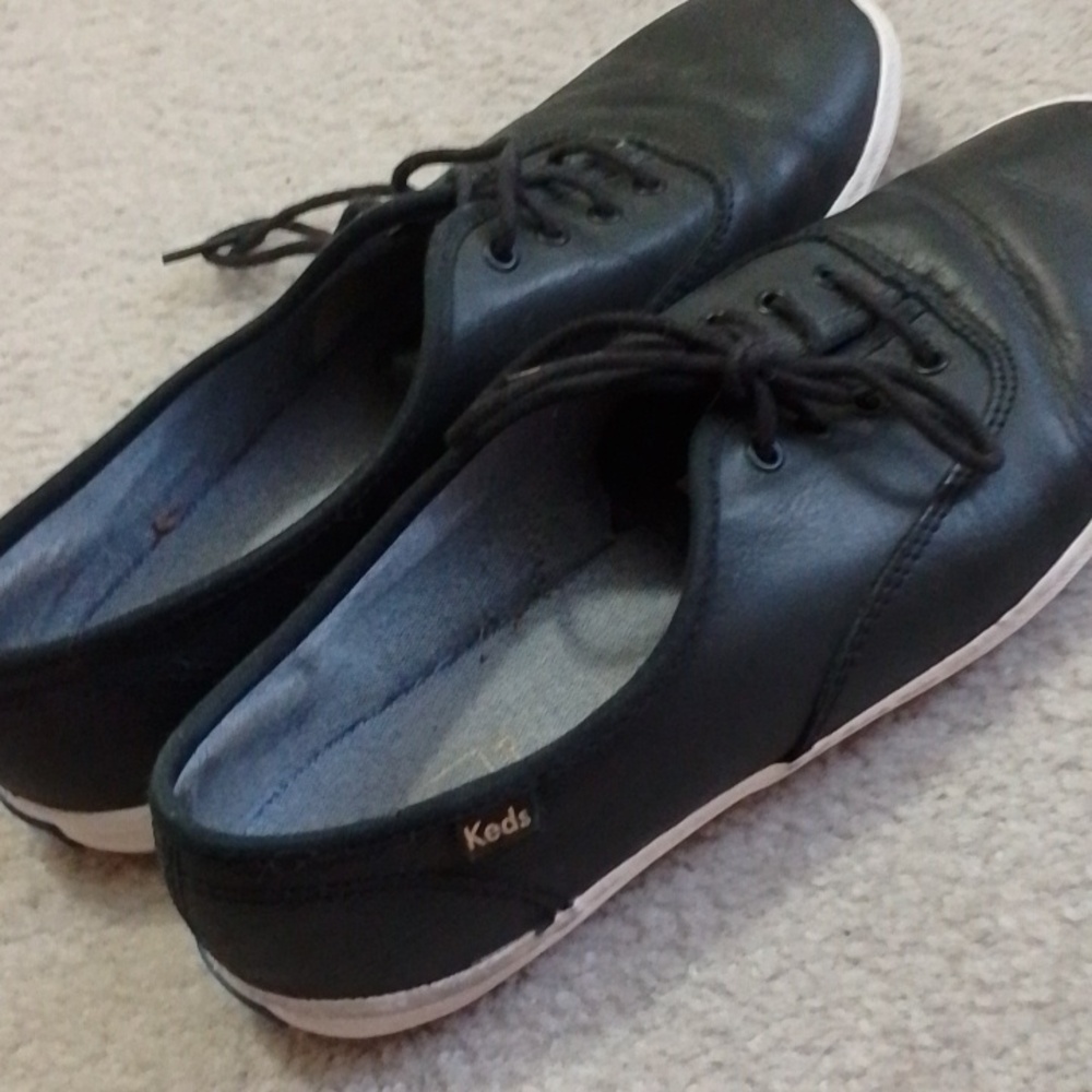 Keds Black Leather Flat Runners Size 9